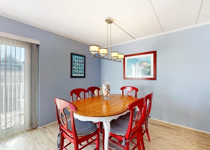Holiday home Ocean Block With Balcony Side Ocean View Ac Wifi & Shared Pool *