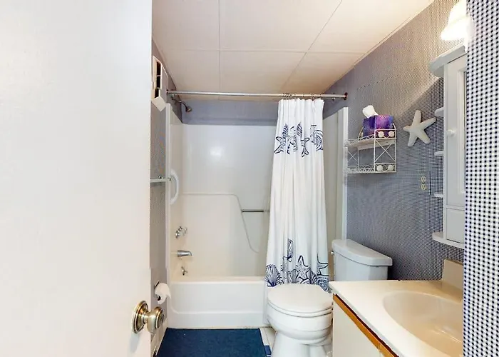 Holiday home Ocean Block With Balcony Side Ocean View Ac Wifi & Shared Pool *