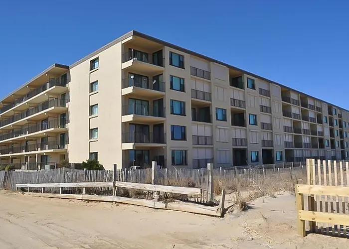 Holiday home Ocean Block With Balcony Side Ocean View Ac Wifi & Shared Pool *